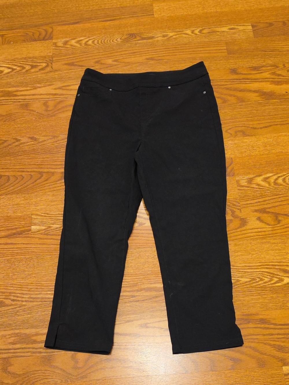 Mario Serrani Black Cropped Slim Pull-On Pants